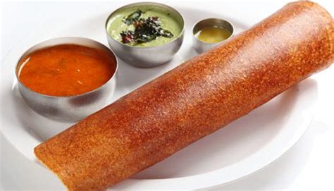  Dosa Masala: Un incontro esplosivo tra sapori speziati e consistenze soffici!