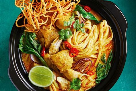  Khao Soi: Una Sinfonia di Sapori Piccanti e Cremosi da Osho