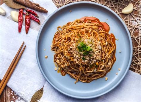   Spicy Fragrant Yibin Burning Noodles! Can You Handle the Heat and Depth of Flavor?